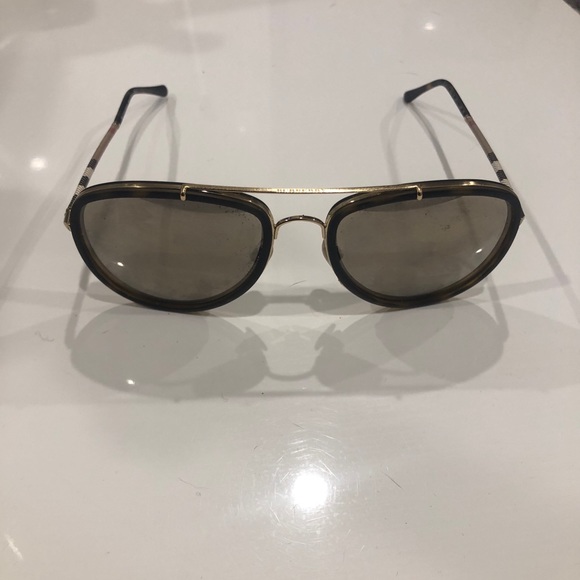 Burberry Sun Glasses - Picture 1 of 7